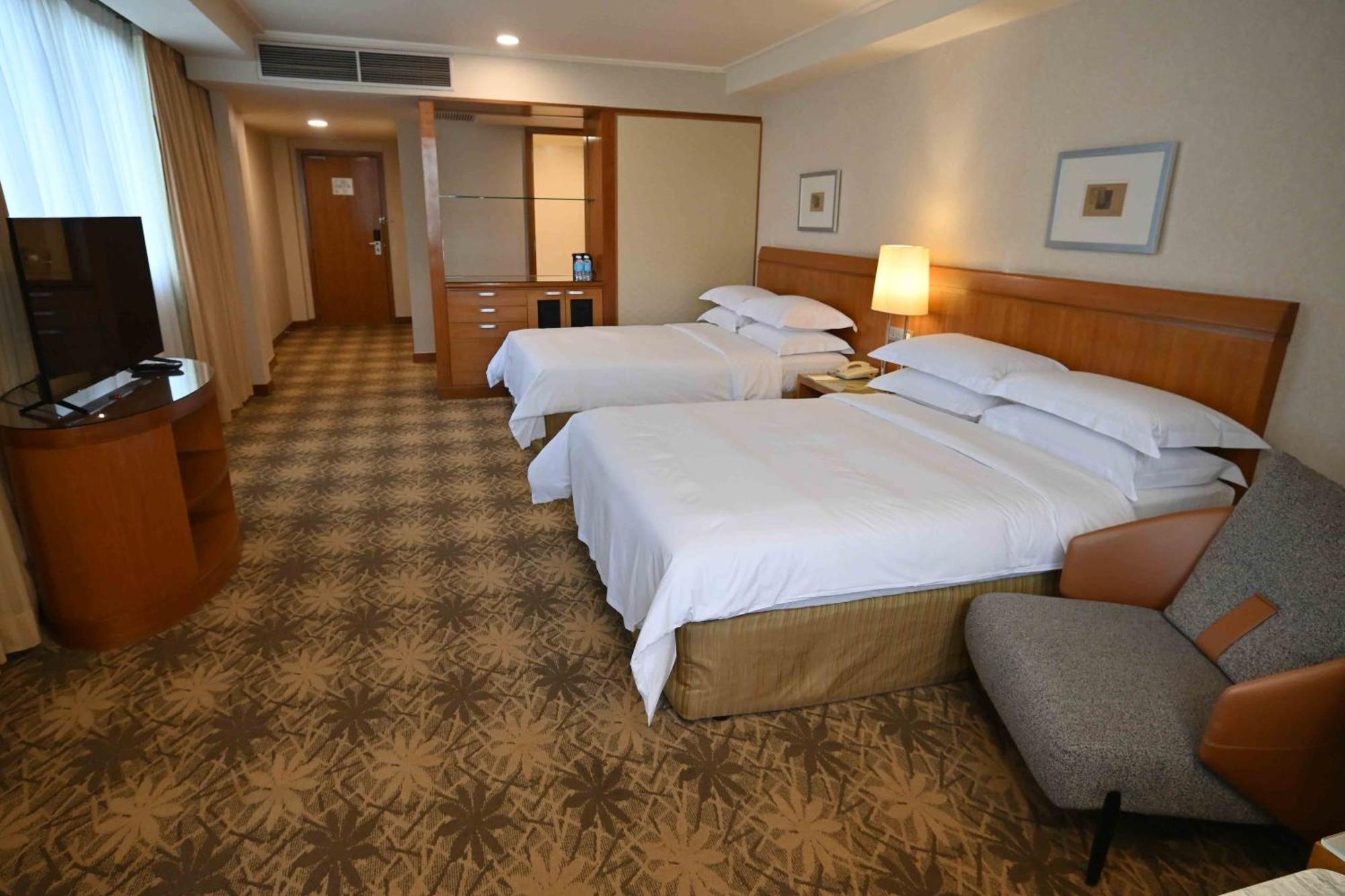 Concorde Hotel 4*